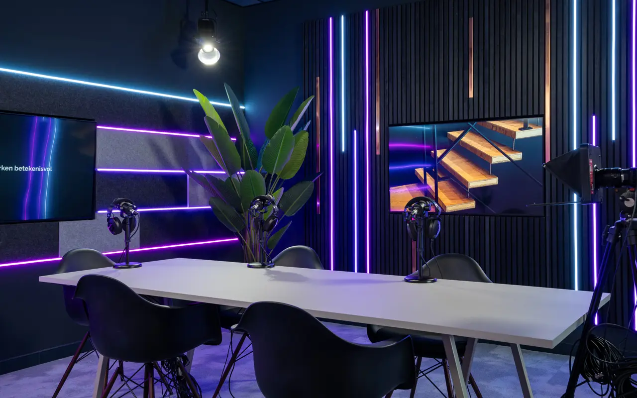 Toon podcaststudio 6.jpg